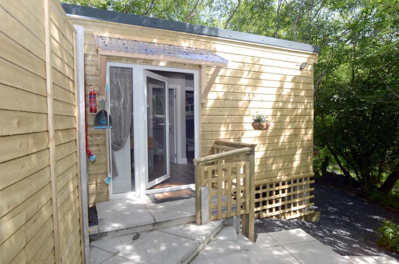 Tawny Lodge Westport Exterior foto